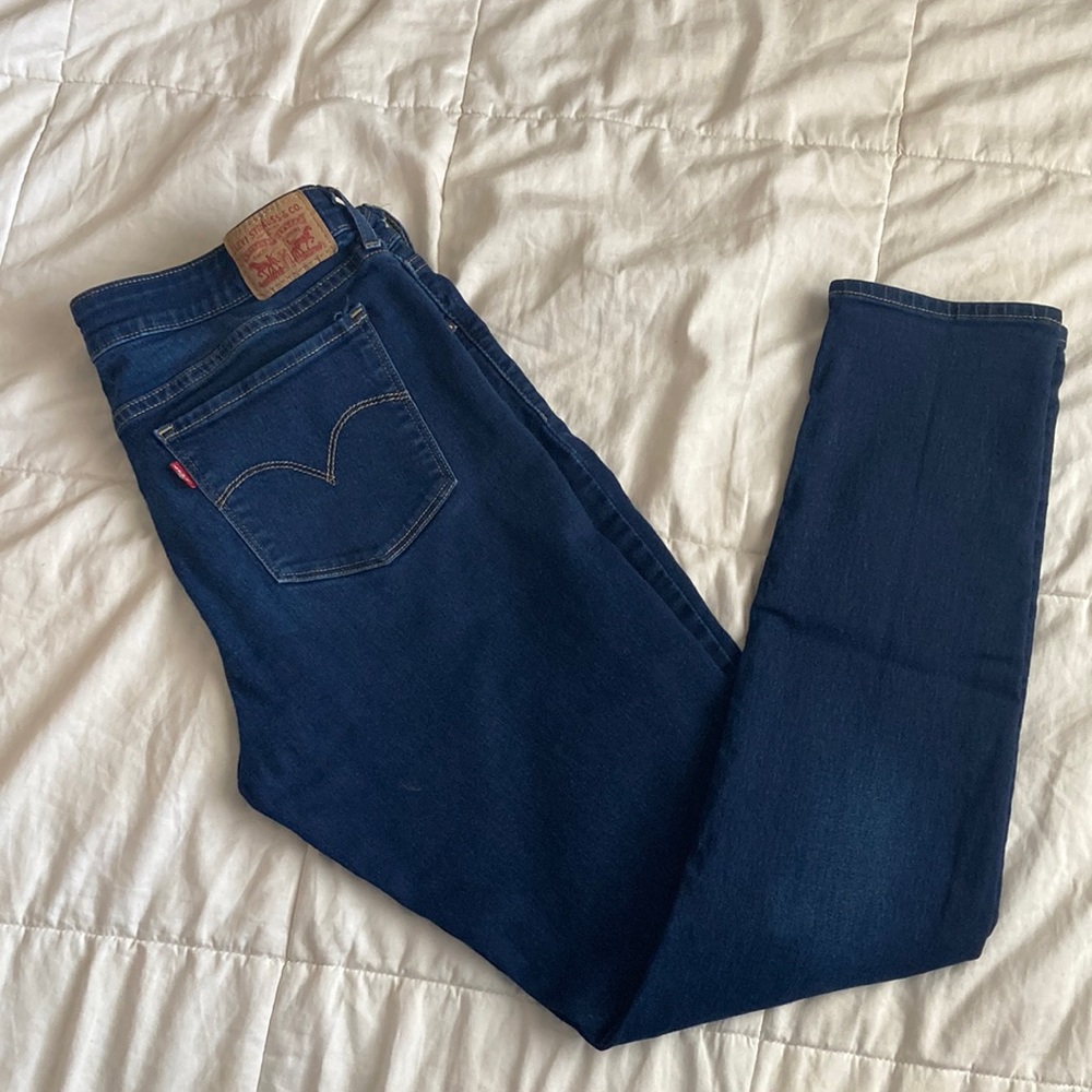 Levi’s 711 Skinny Jeans